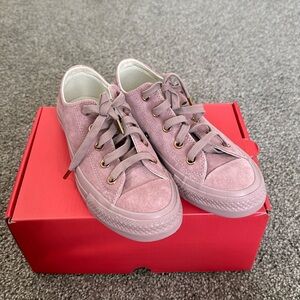 Mauve & Gold Converse Size 6